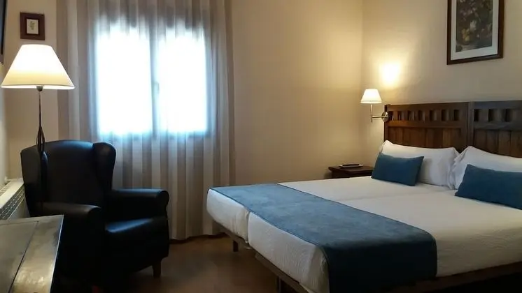 Standard Tek Büyük veya İki Ayrı Yataklı Oda