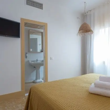 Tek Büyük Yataklı Oda