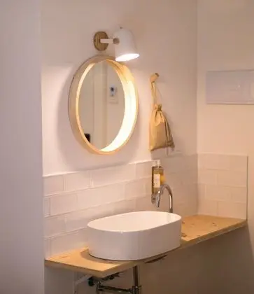 Tek Büyük Yataklı Oda, Balkon, Kısmi Deniz Manzaralı