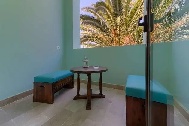 Tek Büyük Yataklı Oda, Balkon