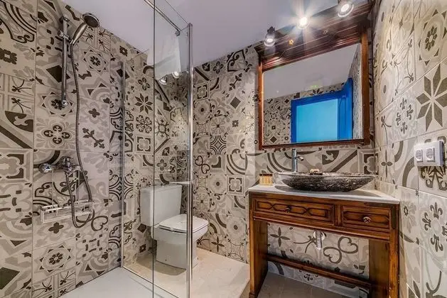 Tek Büyük Yataklı Oda, Balkon