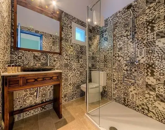 Tek Büyük Yataklı Oda, Balkon