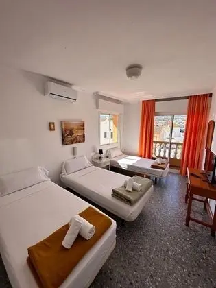 Classic Üç Kişilik Oda