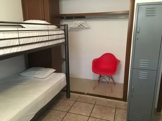 Ortak Ranzalı Oda, Birden Çok Yatak, Ortak Banyo