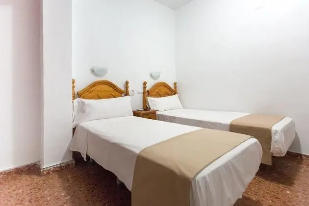 Tek Büyük Yataklı Oda, 2 Tek Kişilik Yatak