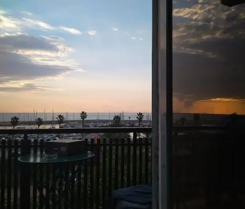 Tek Büyük Yataklı Oda, Balkon, Deniz Manzaralı