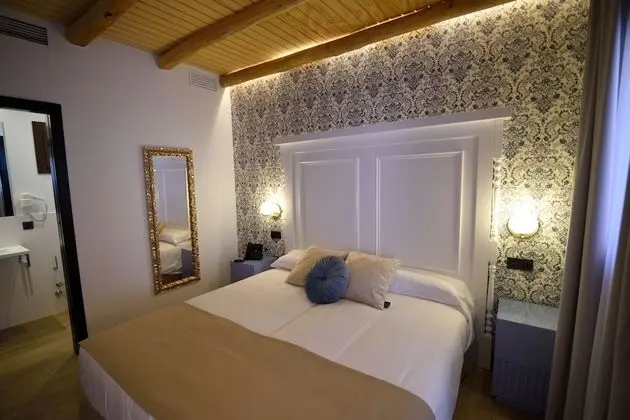 Basic Tek Büyük Yataklı Oda