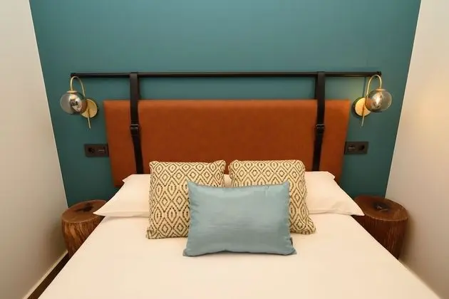 Basic Tek Büyük Yataklı Oda