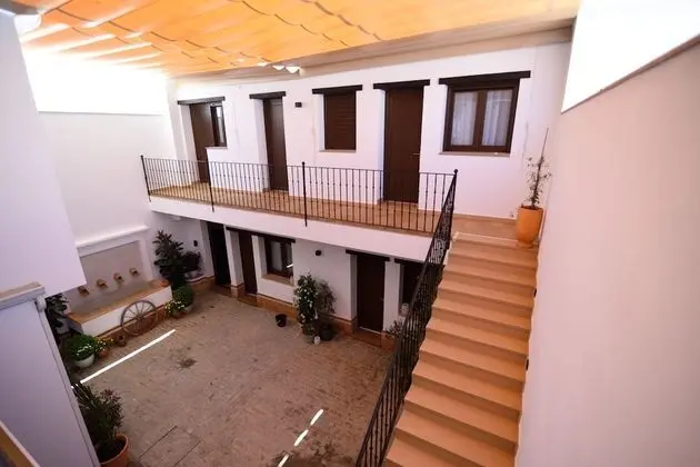 Basic Tek Büyük Yataklı Oda