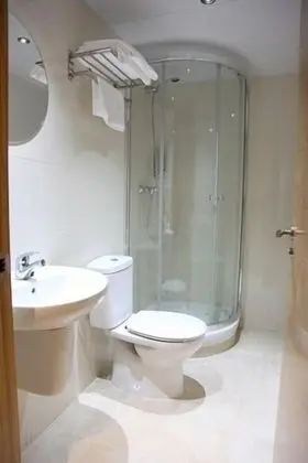 Standard Tek Büyük veya İki Ayrı Yataklı Oda