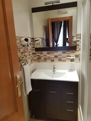 Tek Büyük Yataklı Oda, Balkon