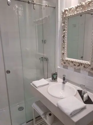 Tek Büyük Yataklı Oda, Balkon