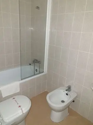 Üç Kişilik Oda