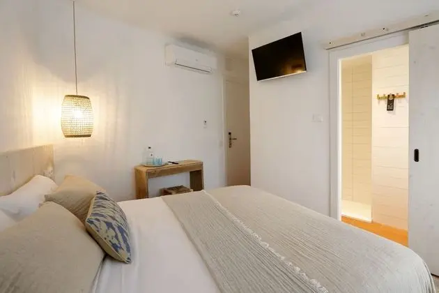 Tek Büyük Yataklı Oda (Interior)