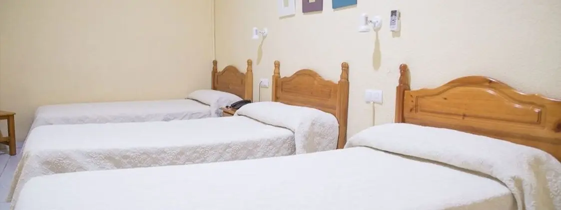 Üç Kişilik Oda, 3 Tek Kişilik Yatak