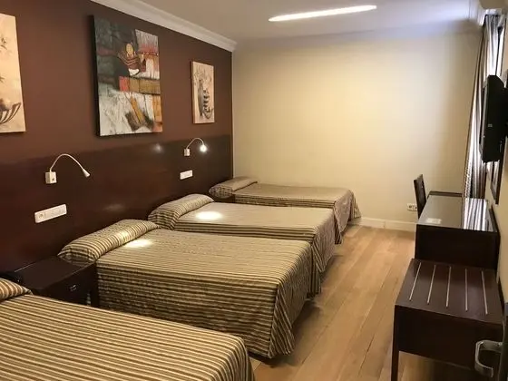 Dört Kişilik Oda