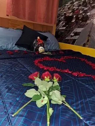 Basic Tek Büyük Yataklı Oda