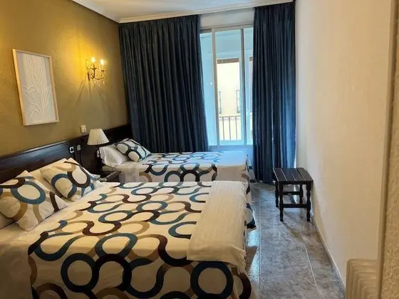 Basic Tek Büyük Yataklı Oda, Özel Banyo (with extra bed)