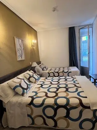 Basic Tek Büyük Yataklı Oda, Özel Banyo (with extra bed)