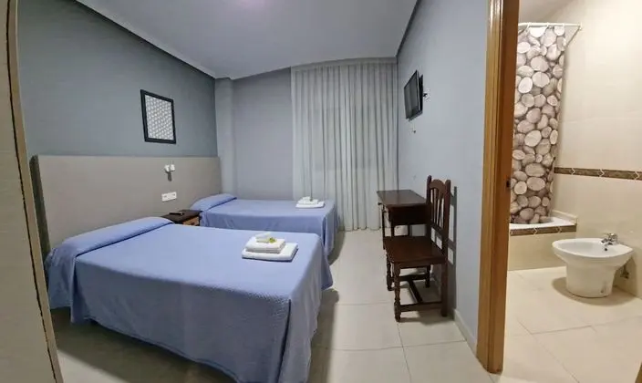 İki Ayrı Yataklı Oda, Banyolu/Duşlu