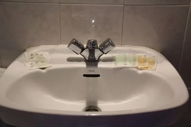 Üç Kişilik Oda