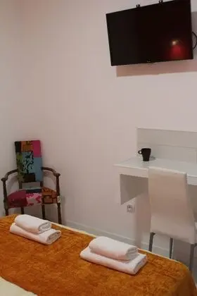Standard Tek Büyük Yataklı Oda