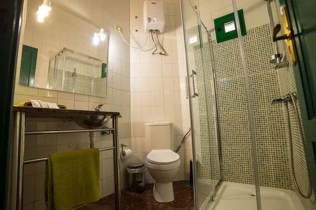 Üç Kişilik Oda