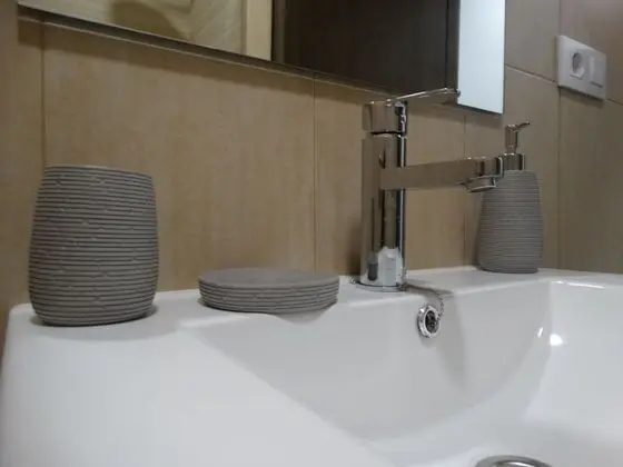 Basic Üç Kişilik Oda