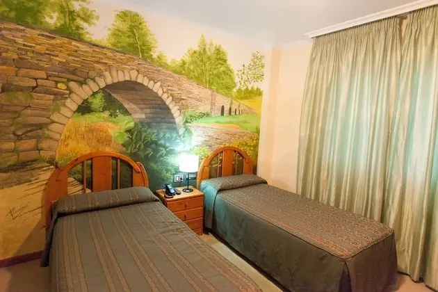 Tek Büyük veya İki Ayrı Yataklı Oda