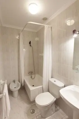 Tek Büyük veya İki Ayrı Yataklı Oda