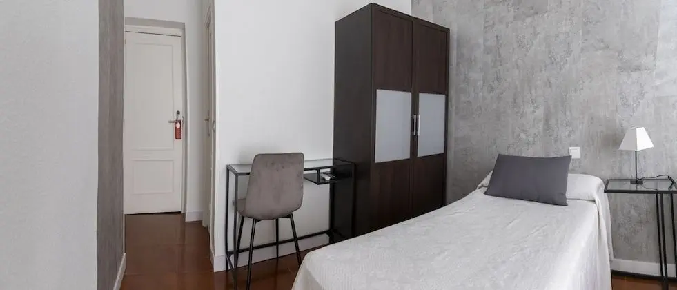 Tek Büyük Yataklı Oda