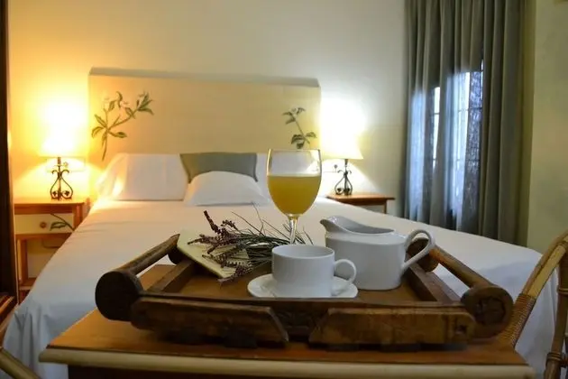 Traditional Tek Büyük Yataklı Oda (6)