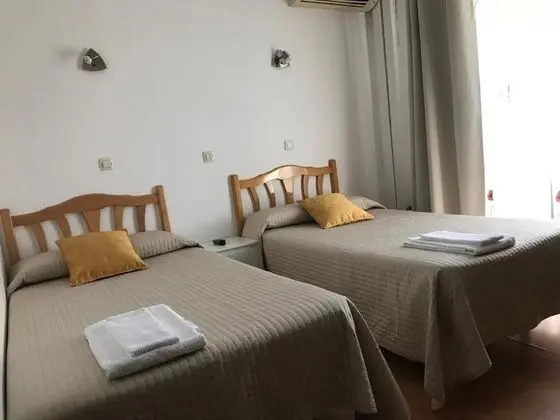 İki Ayrı Yataklı Oda, 2 Tek Kişilik Yatak