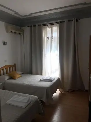 İki Ayrı Yataklı Oda, 2 Tek Kişilik Yatak