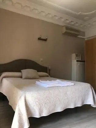 Tek Büyük Yataklı Oda, 1 Çift Kişilik Yatak