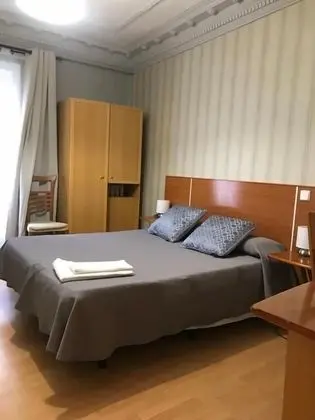 Tek Büyük Yataklı Oda, 1 Çift Kişilik Yatak