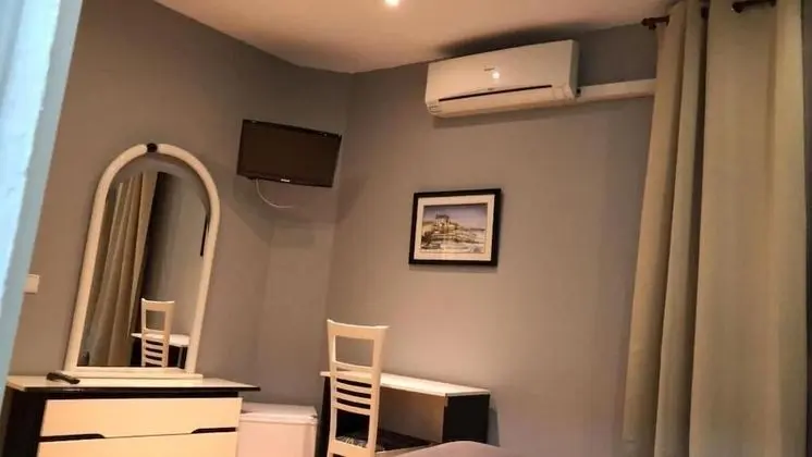 Tek Büyük Yataklı Oda, 1 Çift Kişilik Yatak