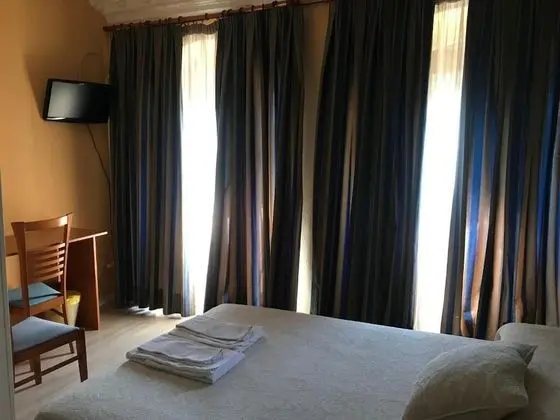 Tek Büyük Yataklı Oda, 1 Çift Kişilik Yatak