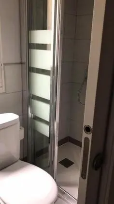 Üç Kişilik Oda