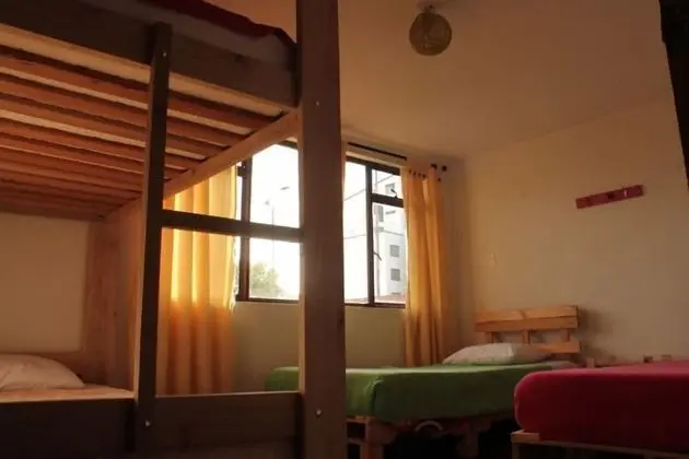Standard Dört Kişilik Oda, Ortak Banyo