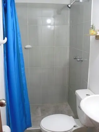 Standard Dört Kişilik Oda, Ortak Banyo