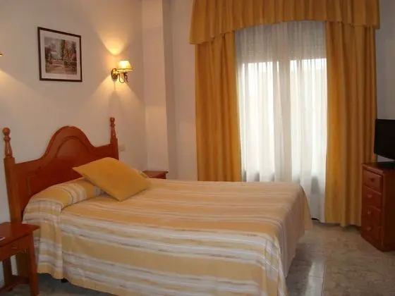 Tek Büyük Yataklı Oda, 1 Çift Kişilik Yatak, Sigara İçilmez