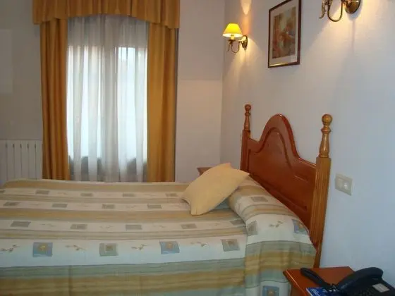 Tek Kişilik Oda, 1 Tek Kişilik Yatak, Sigara İçilmez