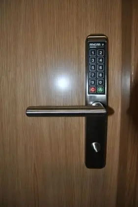 Basic İki Ayrı Yataklı Oda