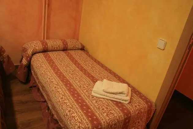 Büyük Yataklı Tek Kişilik Oda, 1 Çift Kişilik Yatak