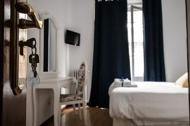 Tek Büyük Yataklı Oda