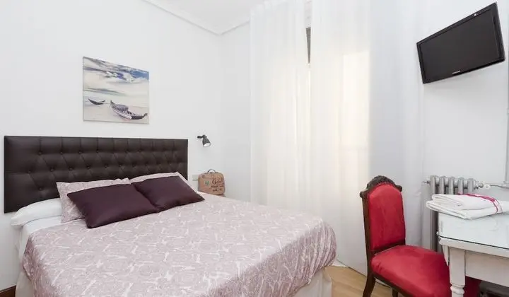 Tek Büyük Yataklı Oda