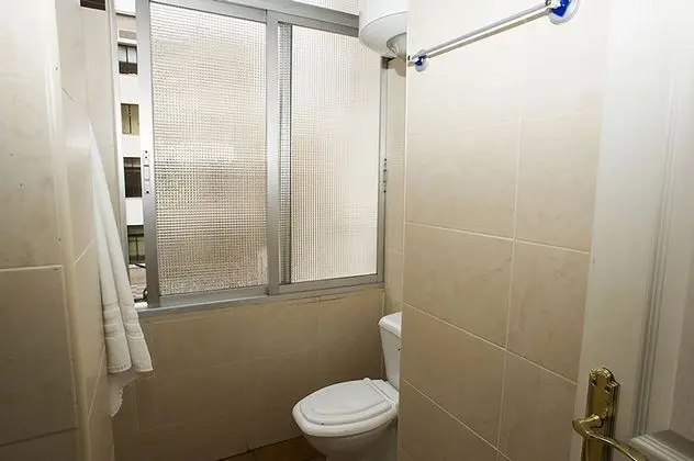 Basic Tek Büyük Yataklı Oda