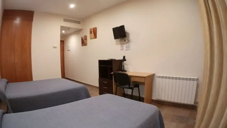 Tek Büyük Yataklı Oda, 1 Çift Kişilik Yatak