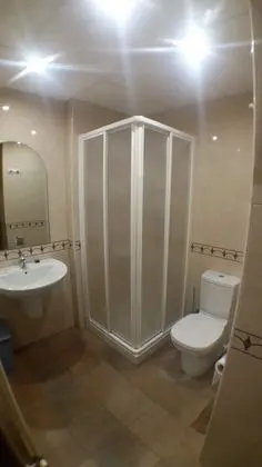 Tek Büyük Yataklı Oda, 1 Çift Kişilik Yatak